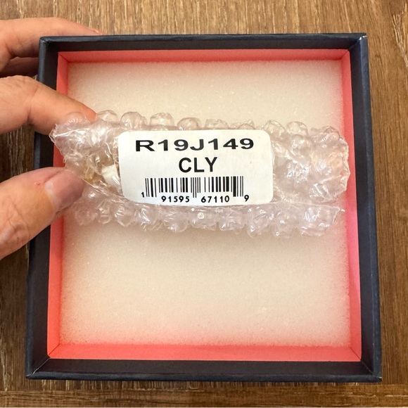 NWT Oscar de la Renta gemstone mismatched drop earrings - Picture 11 of 13